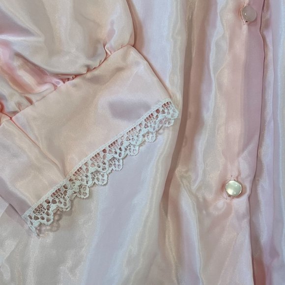 Barbizon Vintage Cuddleskin Pink Shiny Satin Pajama Top NWT Lace Neck Medium - Picture 4 of 7